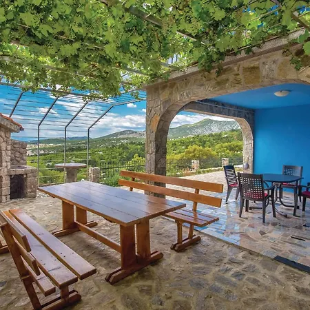 Pet Friendly In With Wifi Apartment